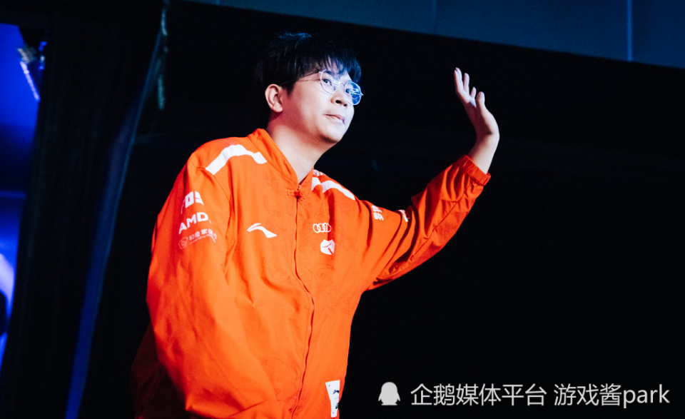 开云体育app-包含FLY绝杀GEN，Xiaohu线上压制力十足鏖战多局八强赛，技惊四座的词条