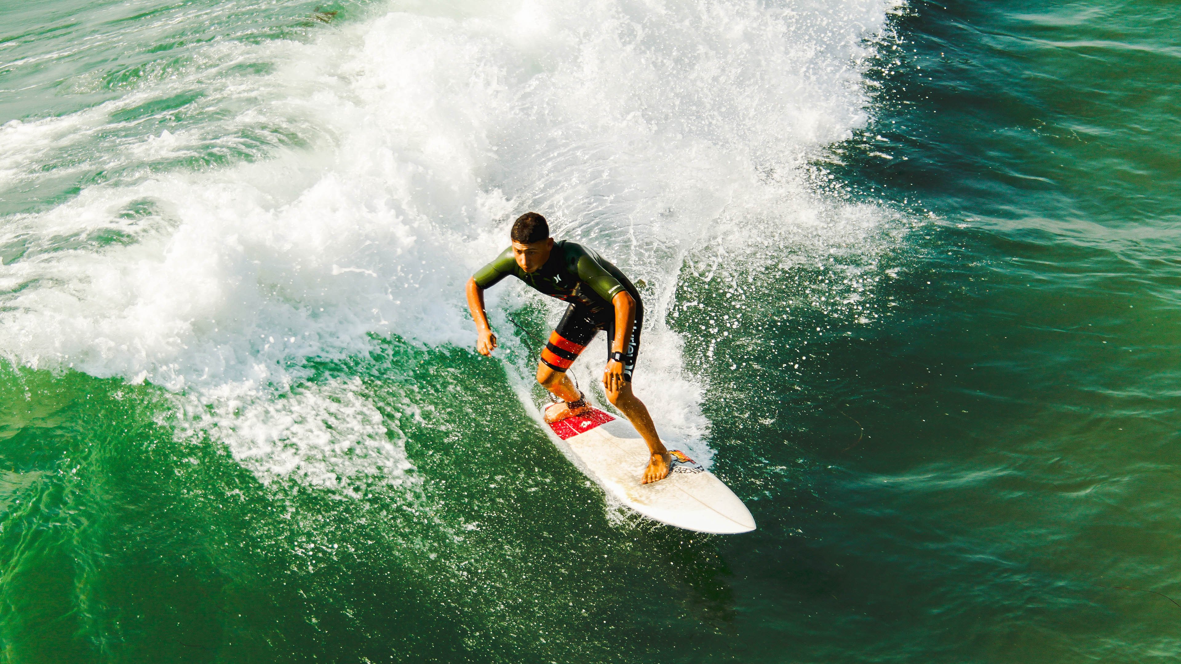 孔德惊艳四座，阿尔及利亚用团队利刃收割巴拉圭